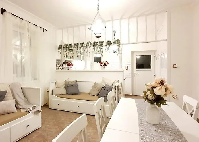 Hethatar Wellness Vendeghaz - Fecskefeszek Pusztavacs