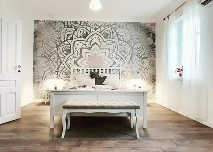 Hethatar Wellness Vendeghaz - Fecskefeszek 别墅 Pusztavacs