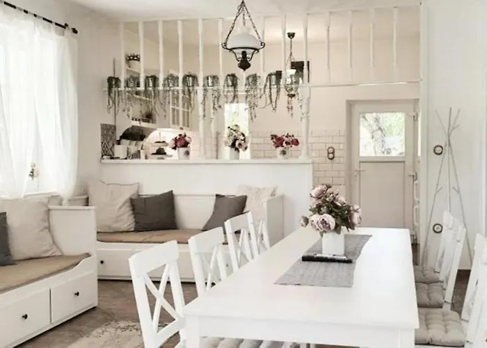 Hethatar Wellness Vendeghaz - Fecskefeszek *