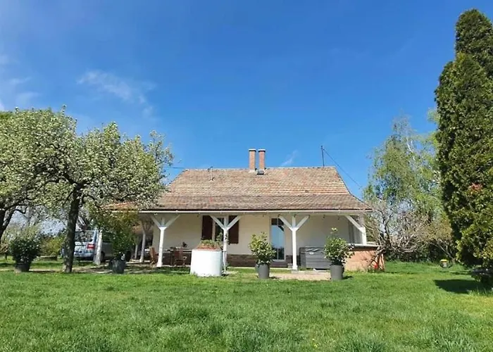 Willa Hethatar Wellness Vendeghaz - Fecskefeszek Pusztavacs